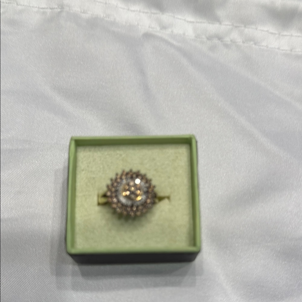Elegant Gold and Silver Women's Ring